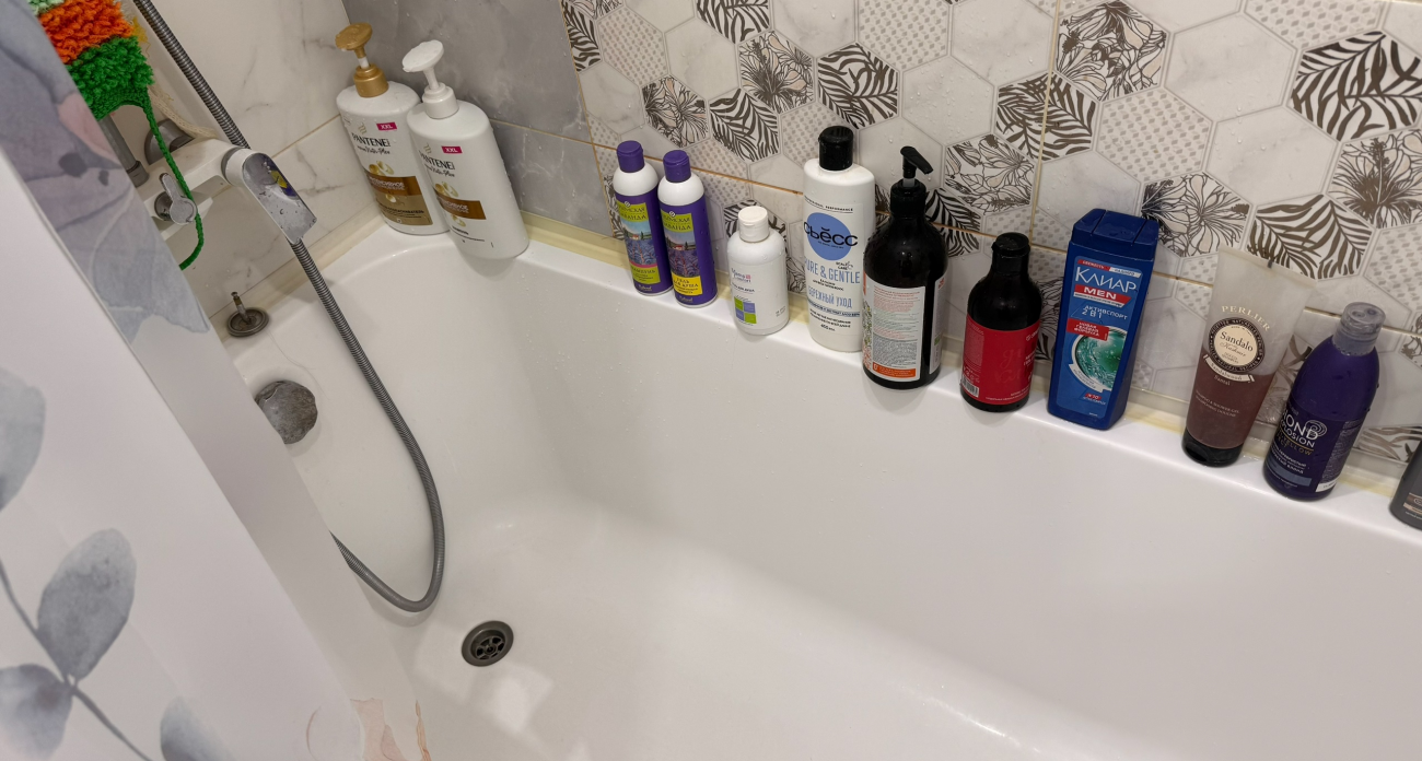 Ванна сияет после пятиминутного лайфхака: спасло копеечное средство