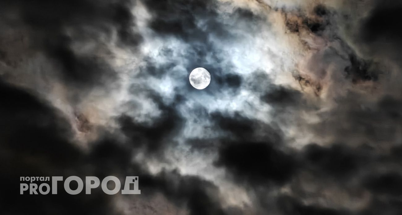 Полное лунное затмение можно будет увидеть сегодня: ученые назвали точное время