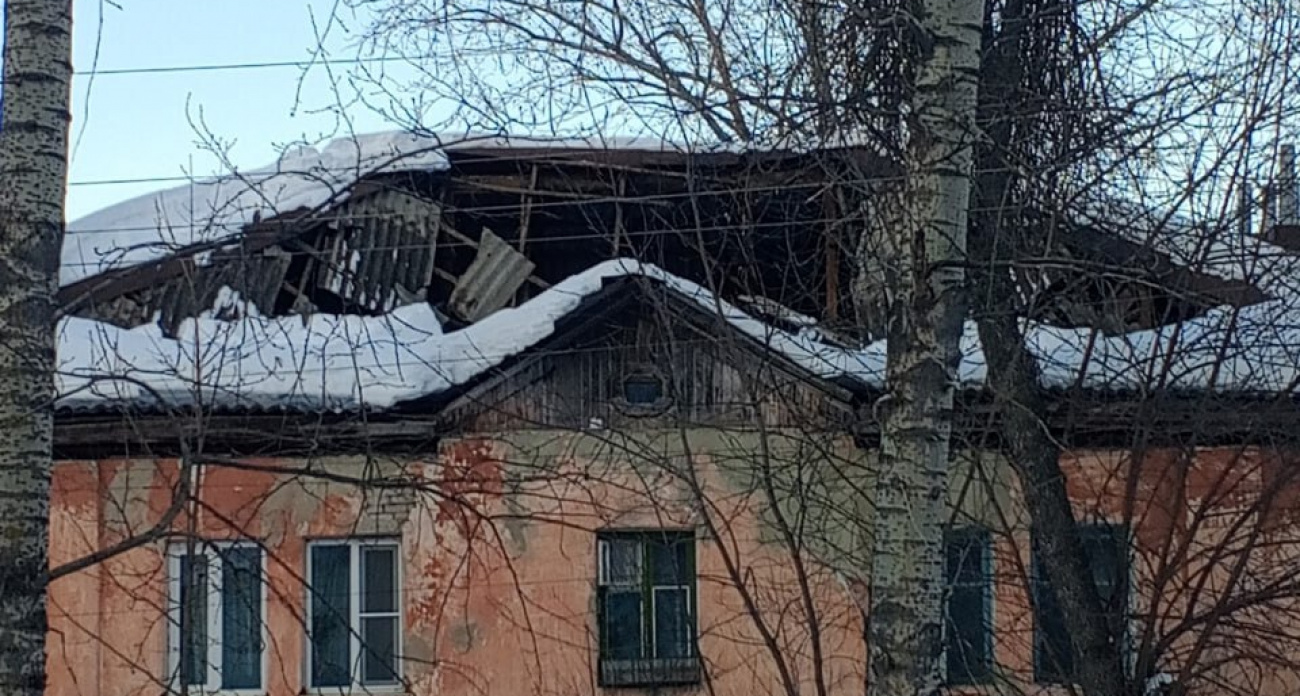 В Арзамасе из-за снега рухнула крыша жилого дома