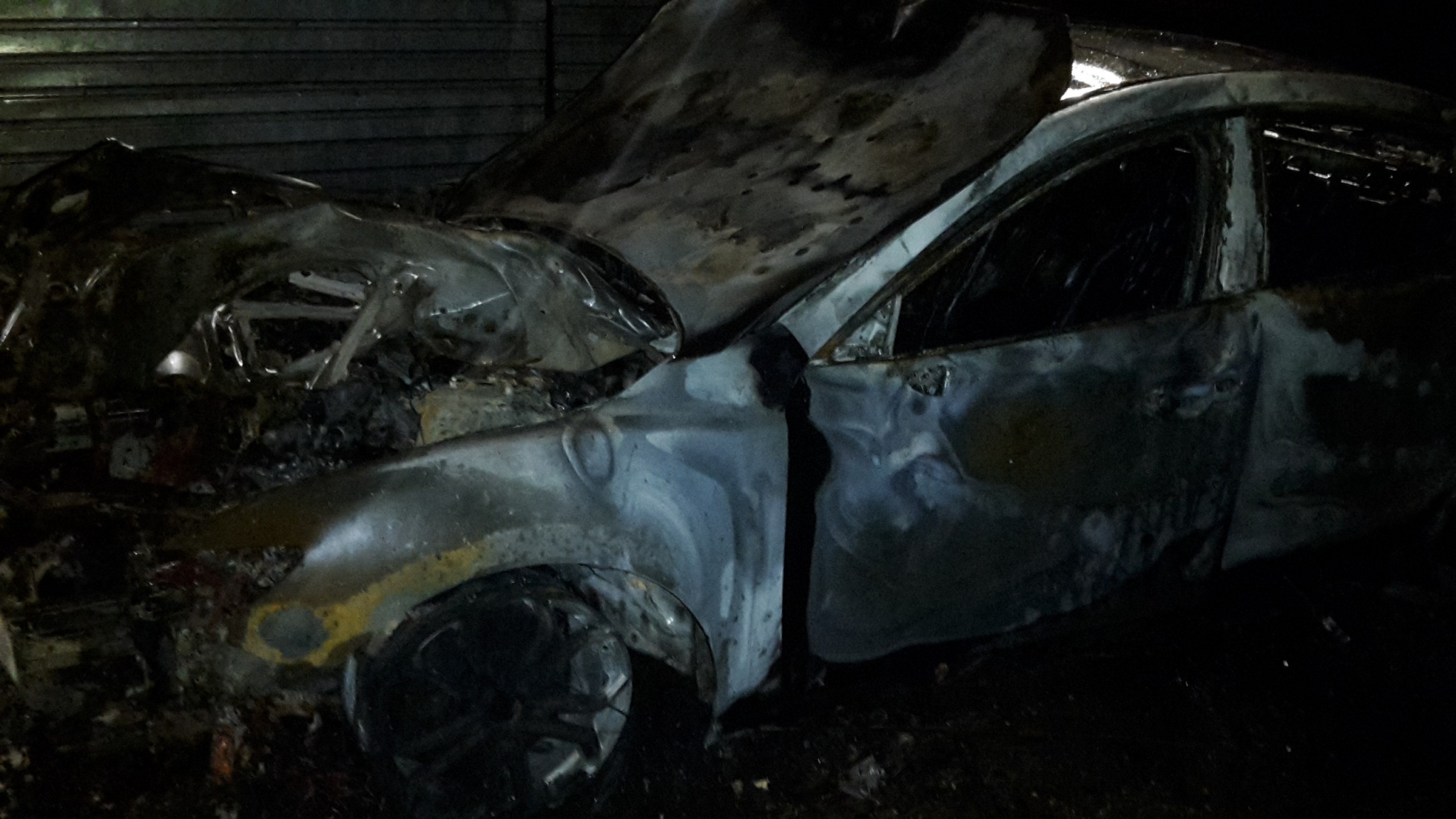 У нижегородского блогера, объявившего войну полицейским, сожгли машину