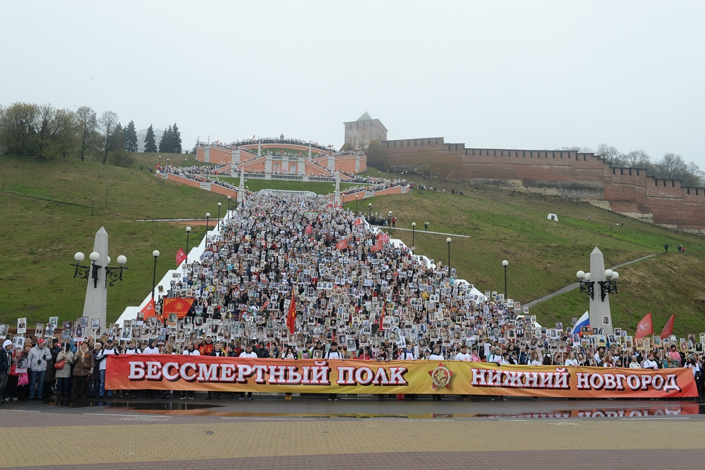 115 тысяч нижегородцев прошли в колонне «Бессмертного полка»