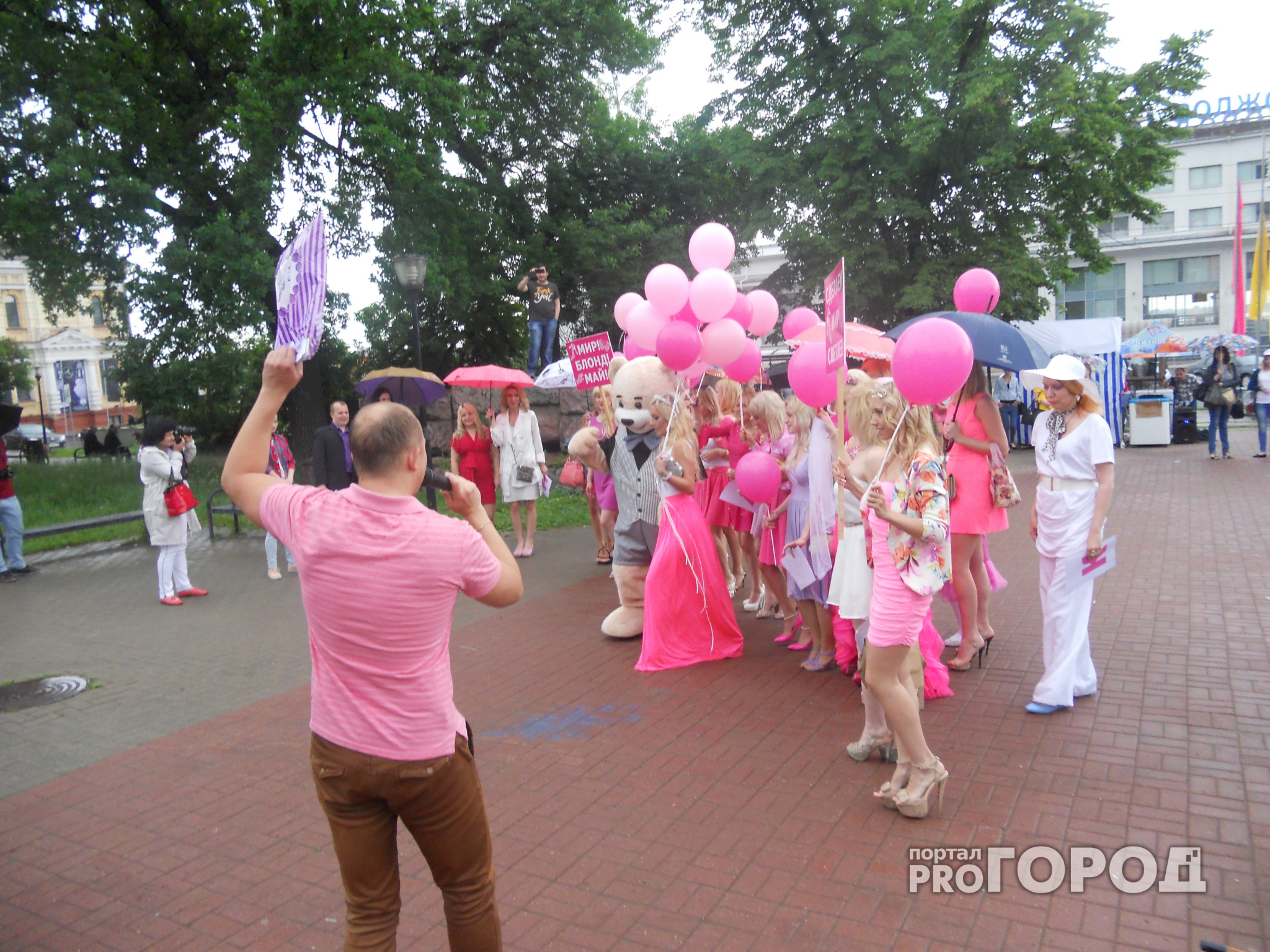 Нижегородские блондинки выйдут на парад