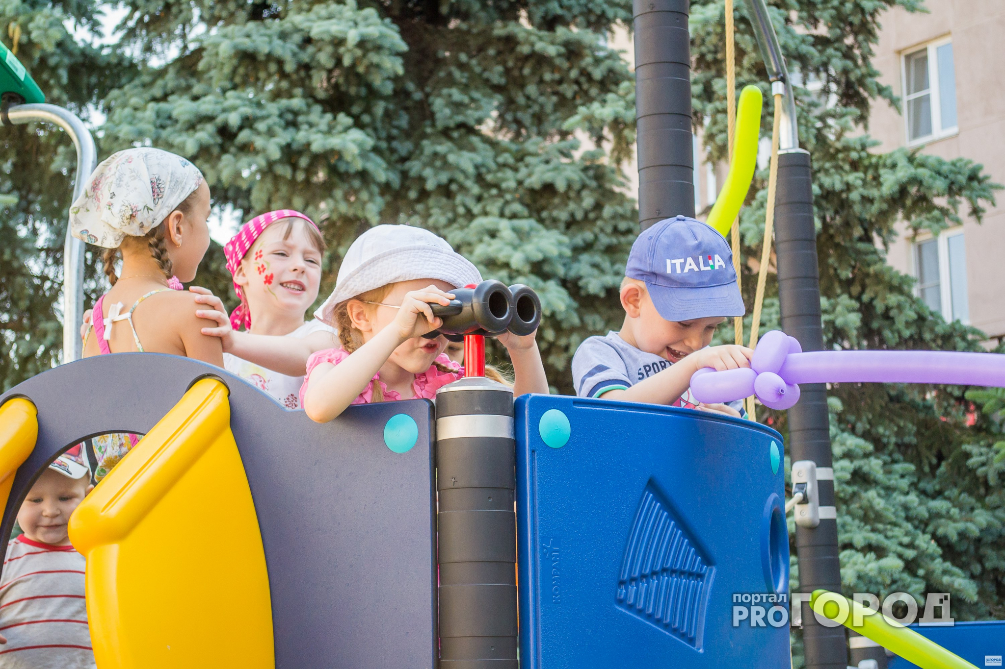 В Нижнем Новгороде открылась современная детская площадка