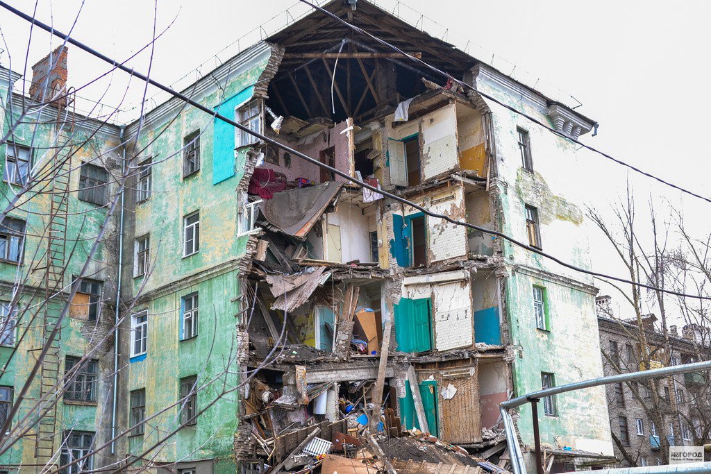 Суд вынес обвинительный приговор по делу о рухнувшем доме на улице Самочкина