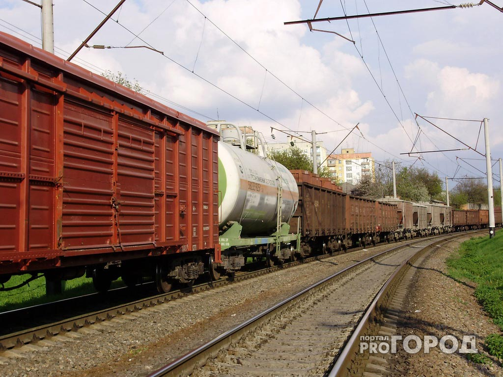 Поезд насмерть сбил 52-летнего нижегородца в Перевозском районе