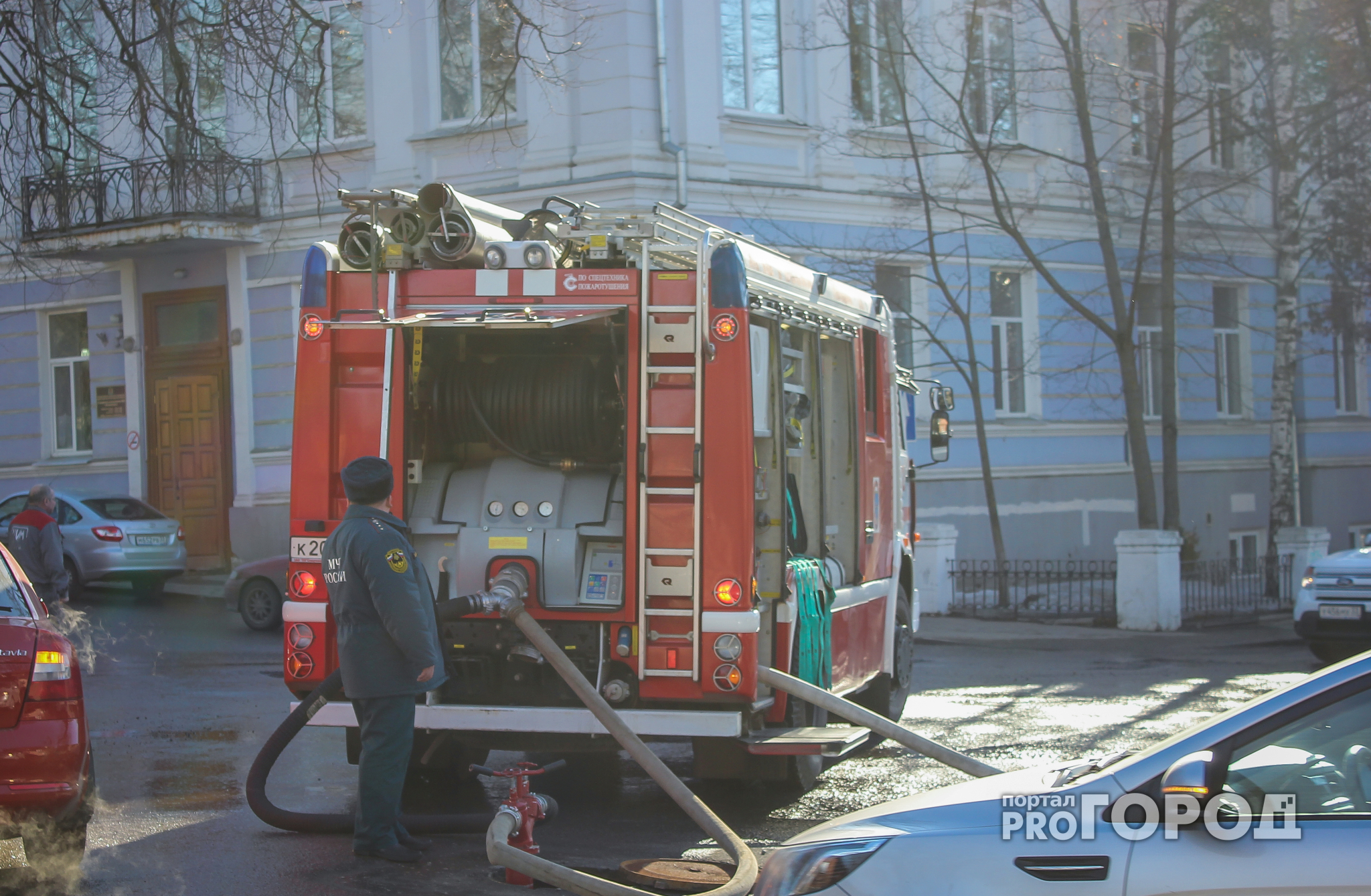 В центре Нижнего Новгорода в многоквартирном доме сгорел лифт