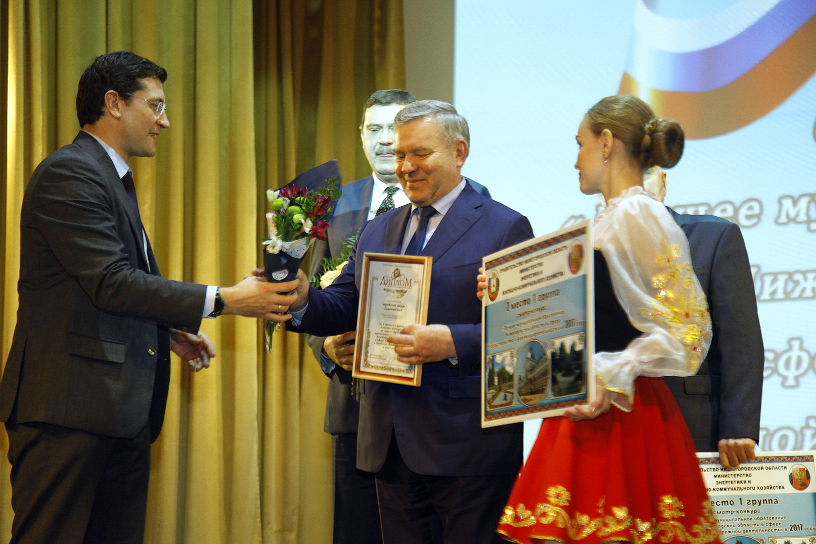 Глеб Никитин наградил победителей конкурса по благоустройству области