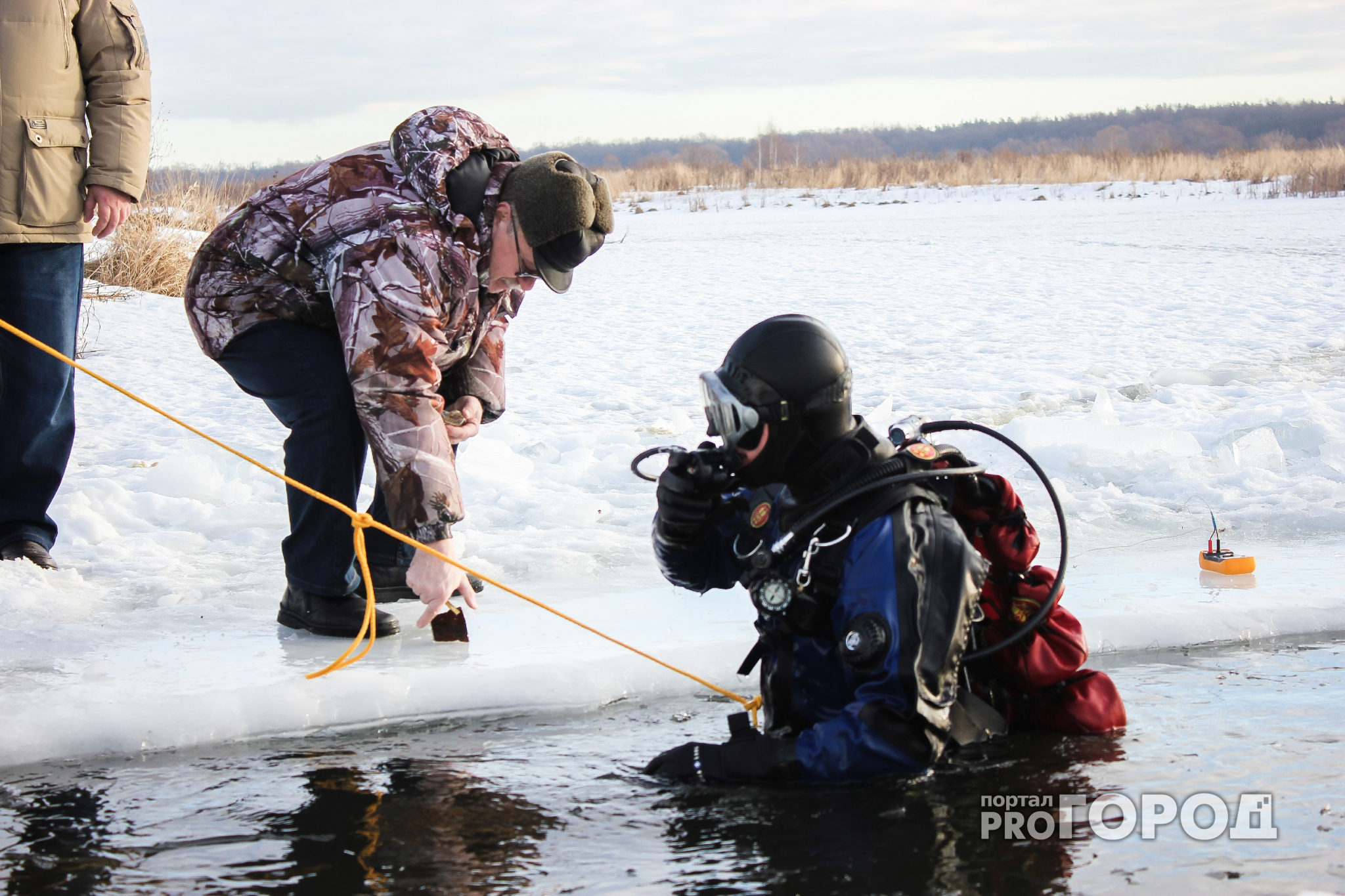 В Нижегородской области четыре мужчины провалились под лед (ФОТО)