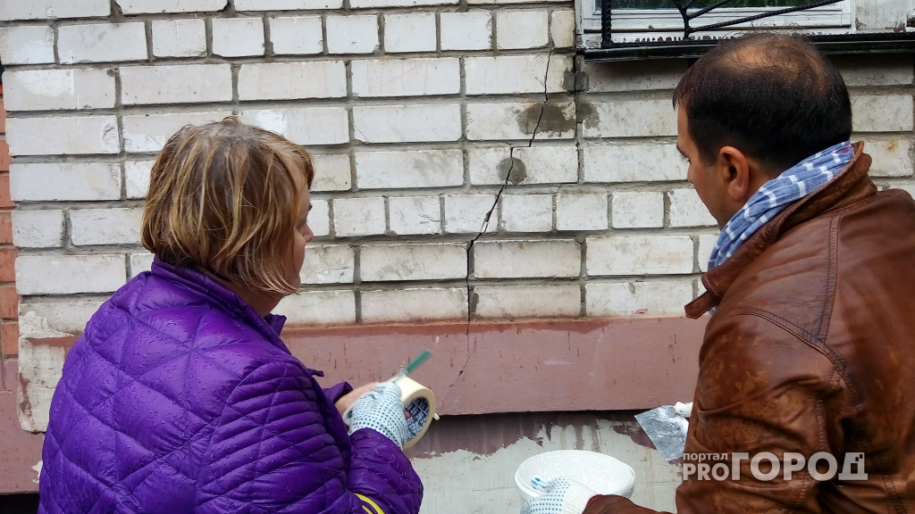 Жители 23 квартир аварийного дома на Ломоносова в Нижнем переехали во временное жилье