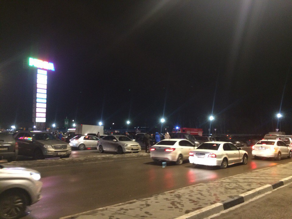В Нижнем Новгороде опять эвакуировали торговые центры и аэропорт (ФОТО)