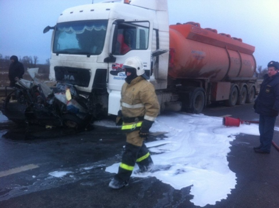 Опубликованы фото с места аварии с пятью погибшими в Нижегородской области