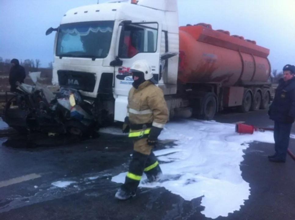Фото к статье: Опубликованы фото с места аварии с пятью погибшими в Нижегородской области