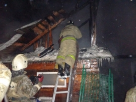 В Нижегородской области сгорели жилой дом, семь строений и два автомобиля