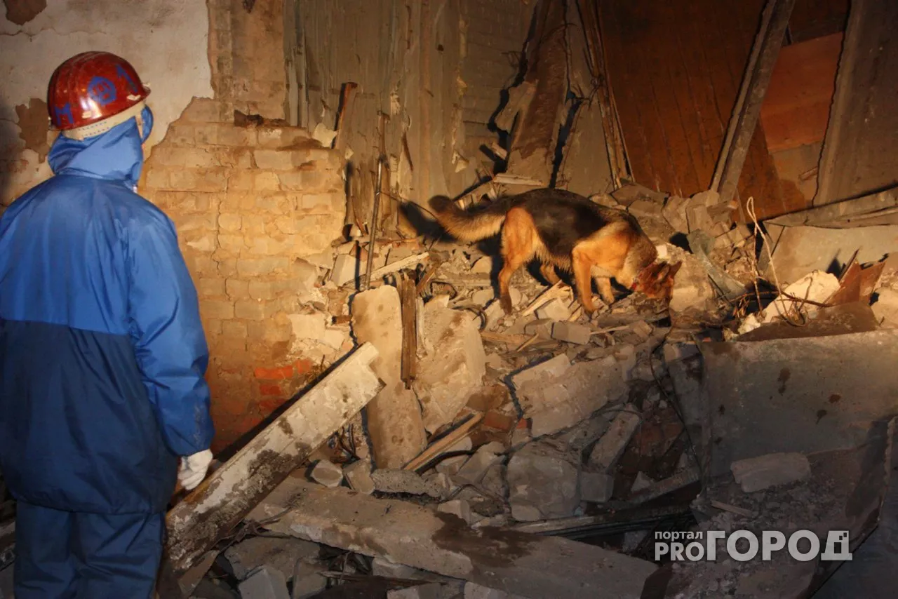 Фото к статье: Тело 43-летнего нижегородца нашли под обломками взорвавшегося гаража