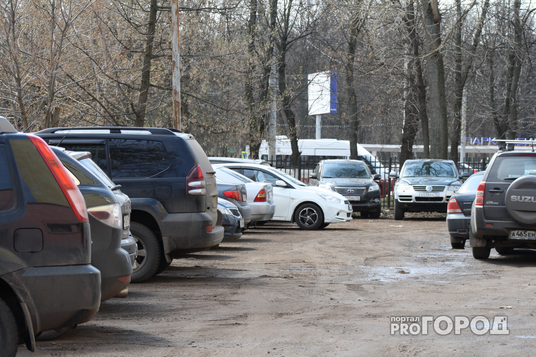 Около двух нижегородских торговых центров запретили ночную стоянку автомобилей