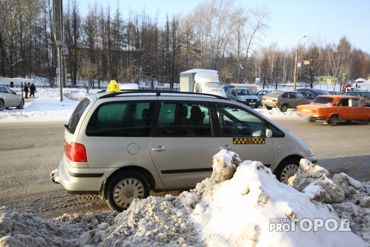 В Нижнем Новгороде таксиста избили и увезли в лес из-за пятисот рублей