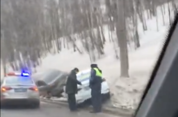 В Нижнем Новгороде около Мызинского моста столкнулись две иномарки (ВИДЕО)
