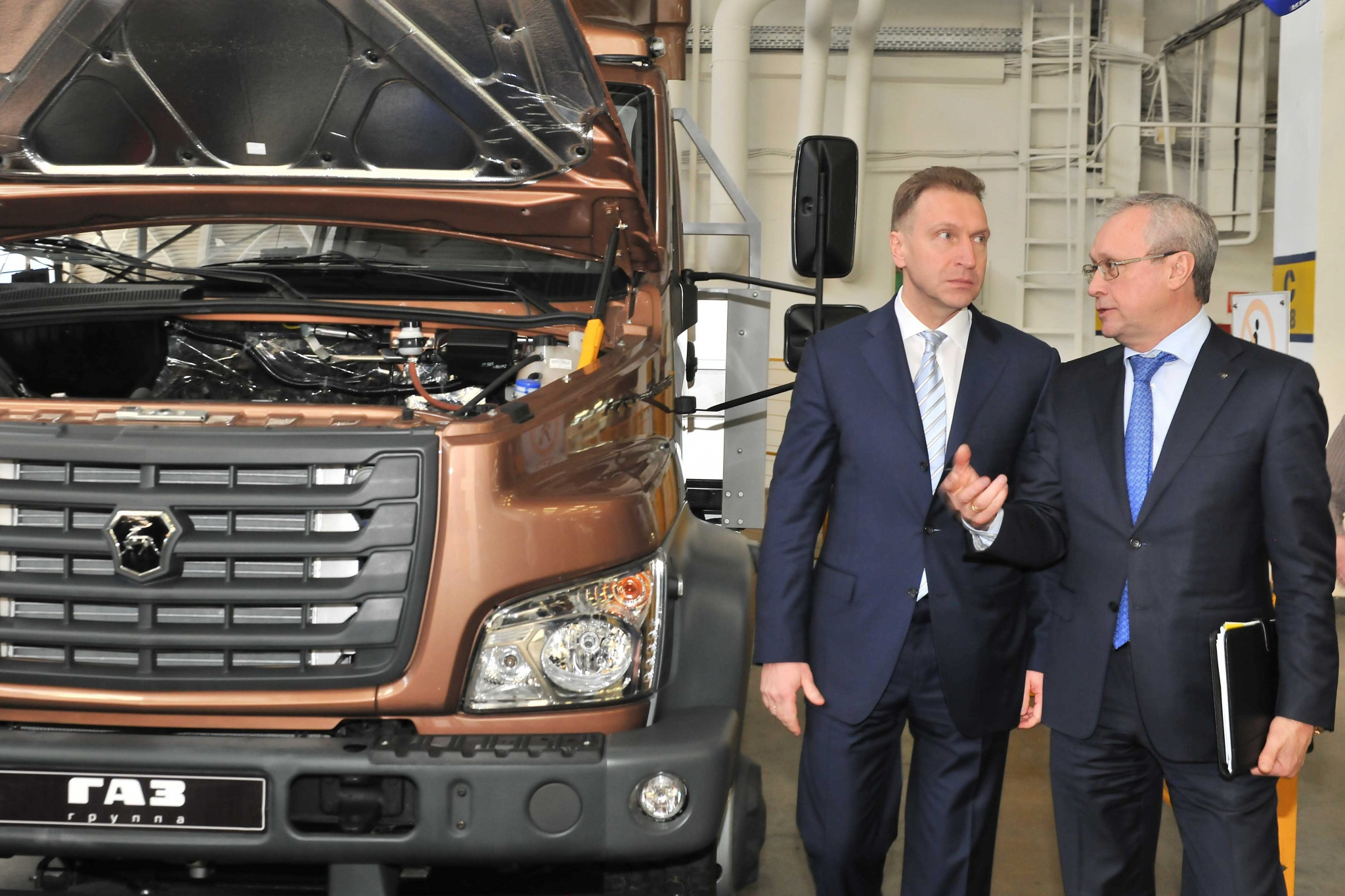 Первый вице-премьер Правительства РФ Игорь Шувалов посетил Горьковский автозавод