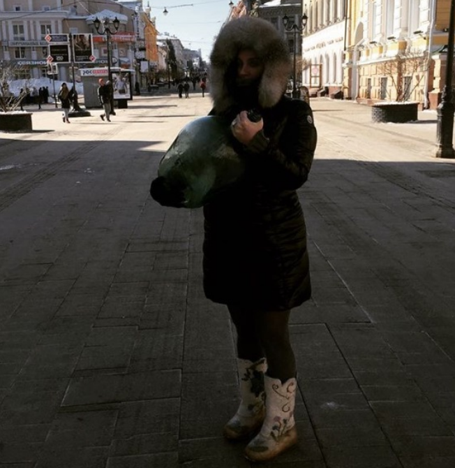 Елена Ваенга посетила Нижний Новгород и сделала необычные покупки (ФОТО)