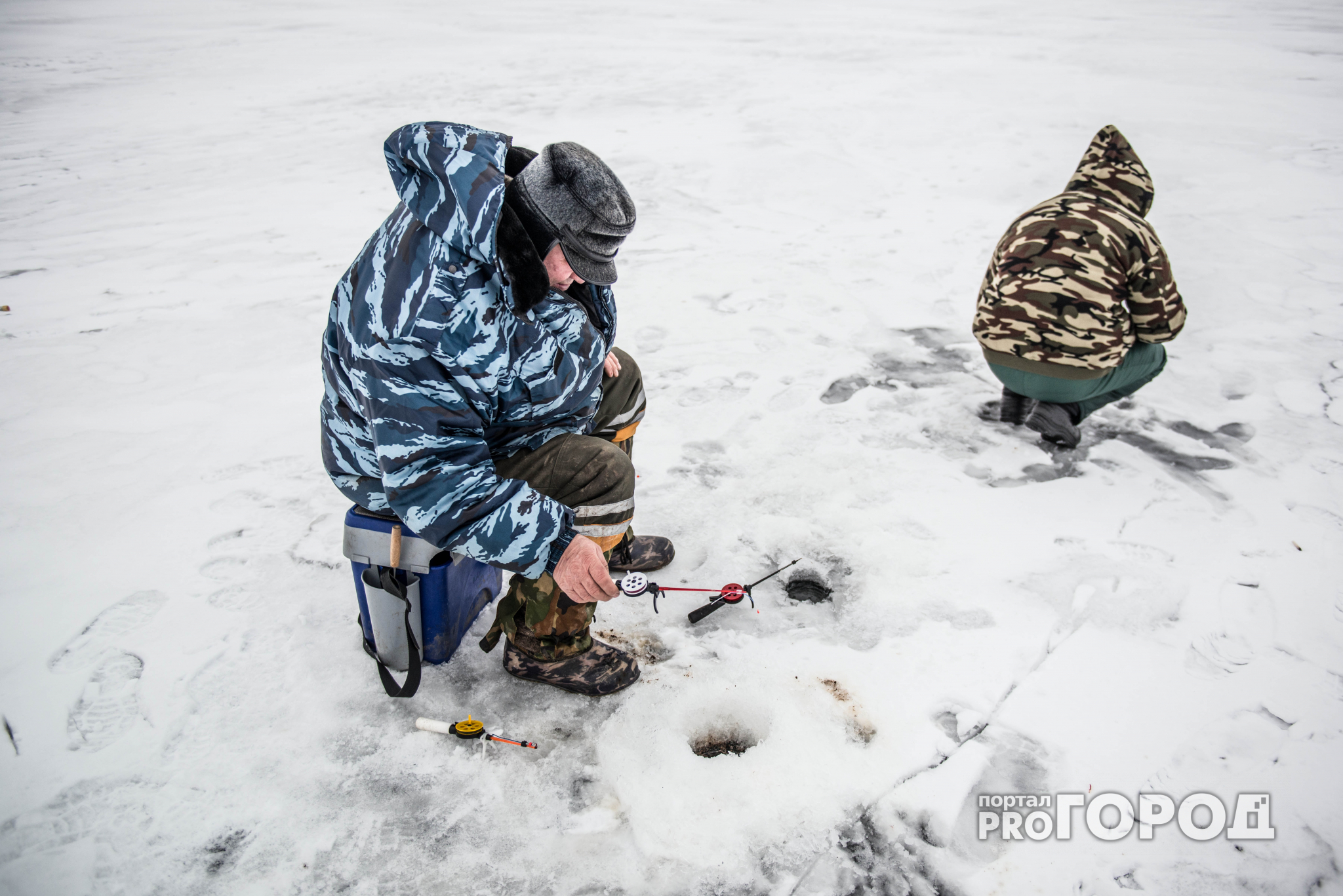 В Нижнем Новгороде на Стрелке стало опасно выходить на лед