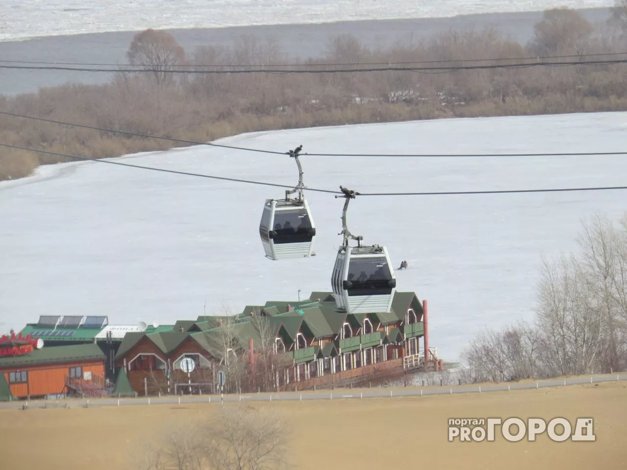 Фото к статье: В Нижнем Новгороде усилили контроль за канатной дорогой из-за ЧП в Грузии