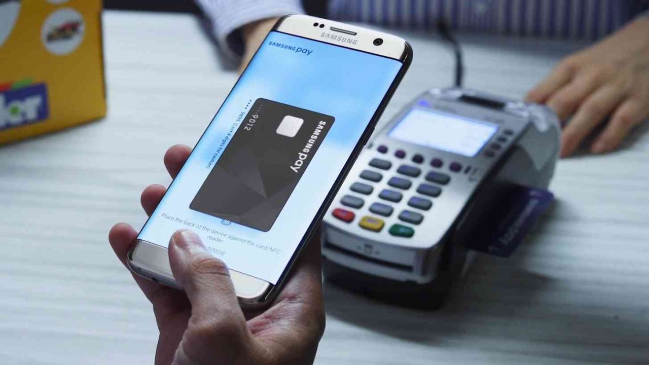 Банк УРАЛСИБ запустил мобильный платежный сервис Samsung Pay для карт MasterСard