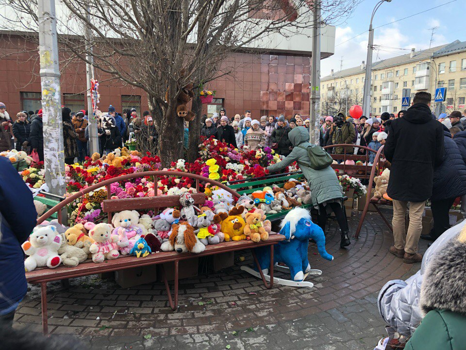 Нижегородцы скорбят вместе с Кемерово: подборка фото из соцсетей