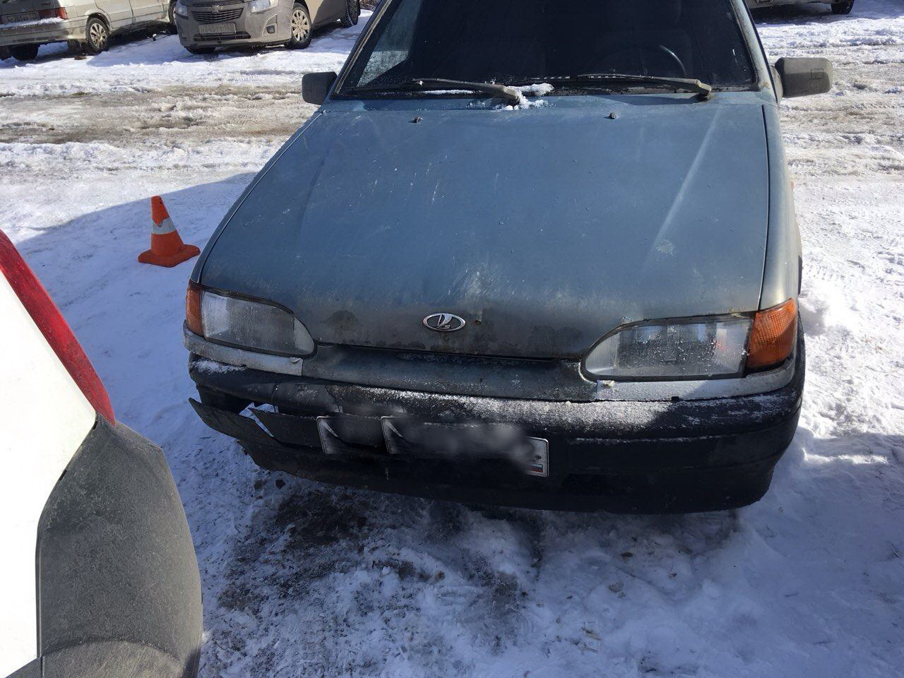 В Борском районе водитель завел машину брелком и задавил сам себя