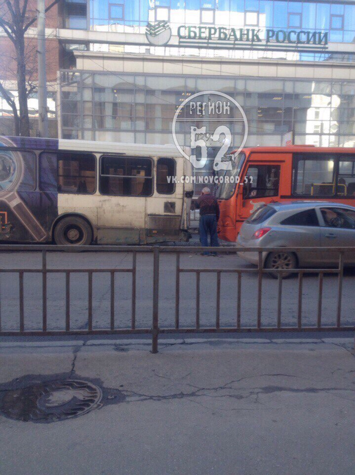 Шесть человек пострадали в ДТП с маршруткой и автобусом в Нижнем Новгороде