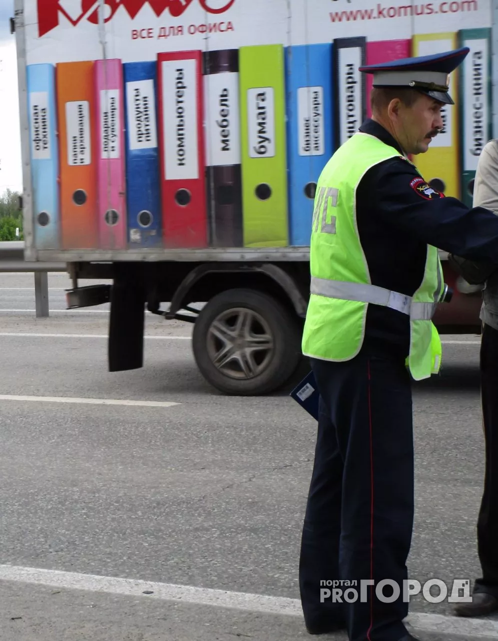 Фото к статье: Водитель грузовика протаранил восемь автомобилей в Нижнем Новгороде