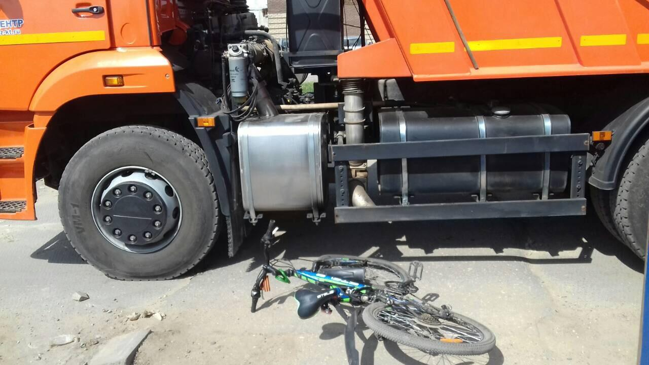 В Павлове 9-летний велосипедист попал под колеса грузовика