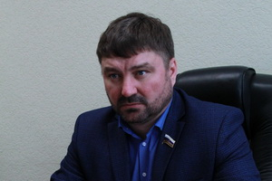 Атмахов сложил полномочия депутата заксобрания Нижегородской области на постоянной основе