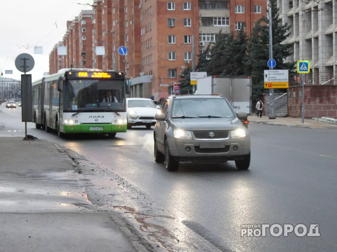 Фото к статье: Нижегородские болельщики в дни игр ЧМ смогут ездить в автобусах бесплатно
