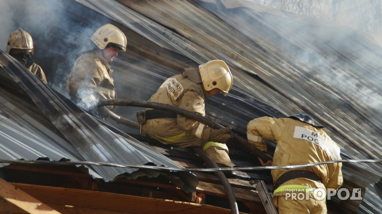 В Ардатовском районе пожар уничтожил жилой дом и надворную постройку