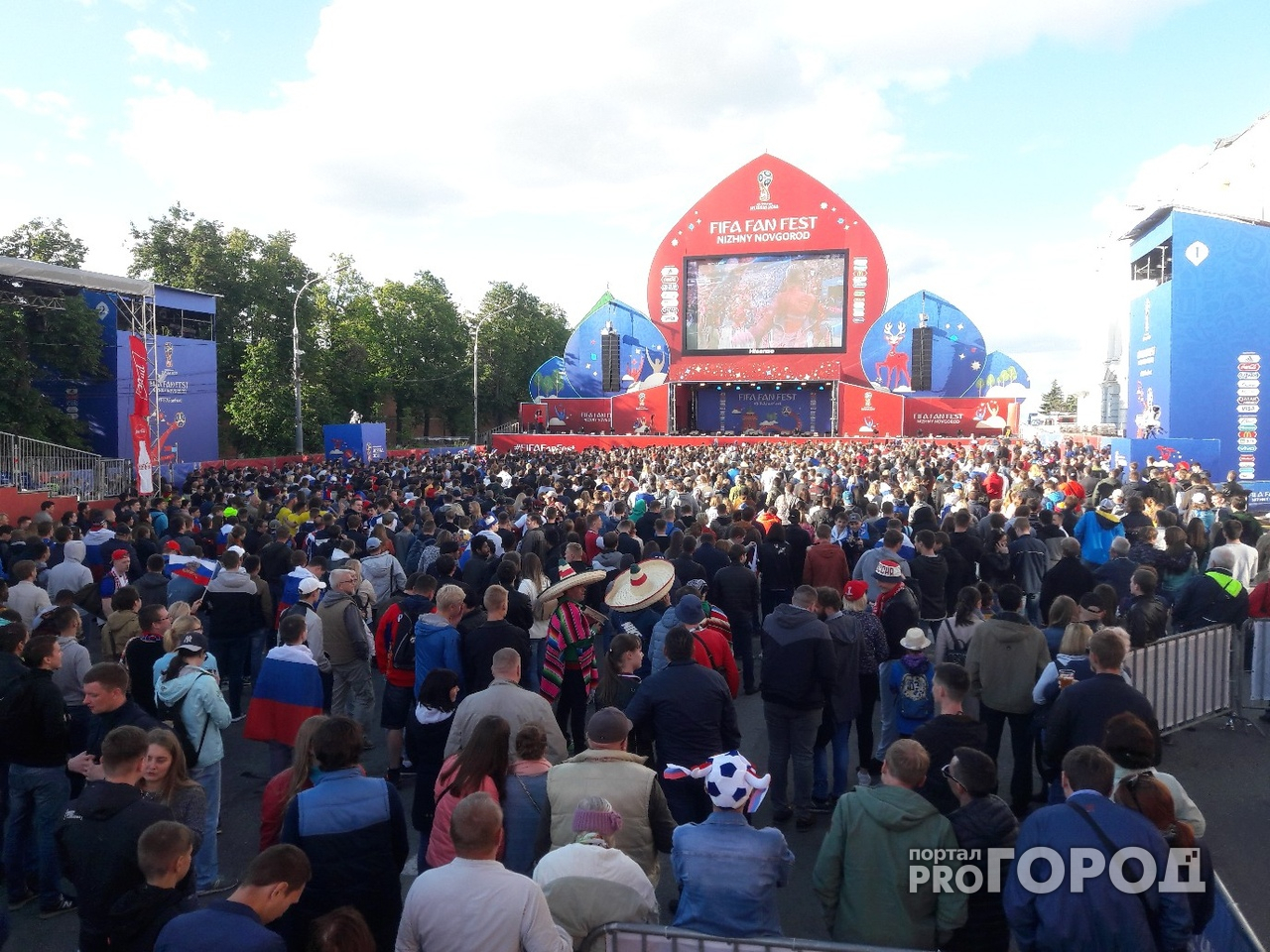 На фестивале FIFA в Нижнем Новгороде в вип-зону пускают за 7400 рублей