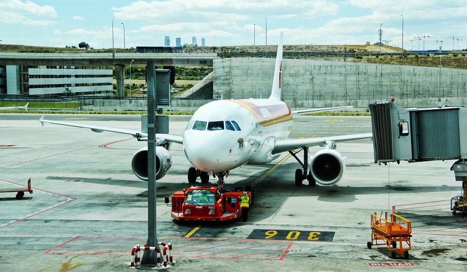 Рейс в Анталью, которого 200 пассажиров ждут вторые сутки, опять отложили
