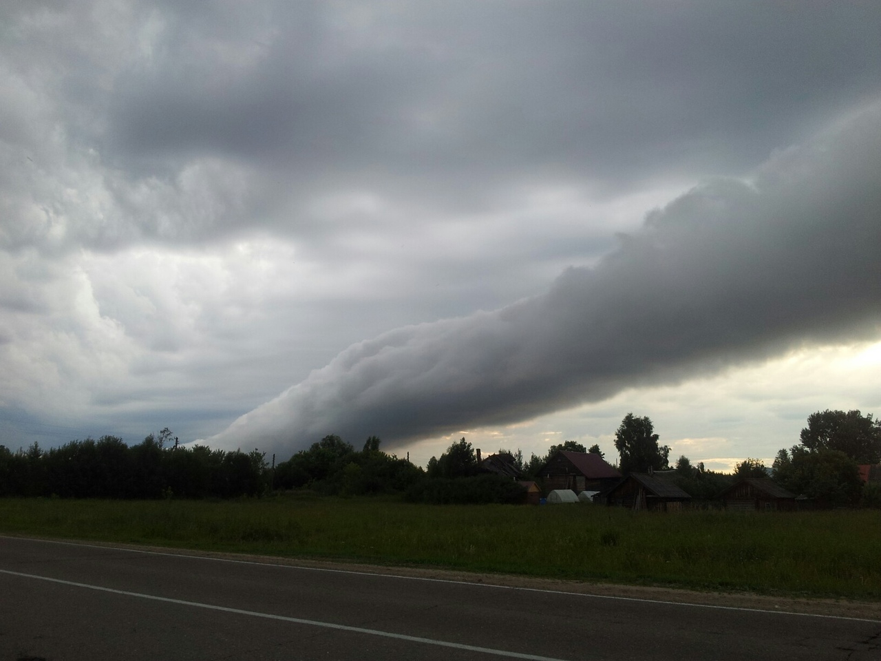Аномальное смерчевое облако появилось в Нижегородской области