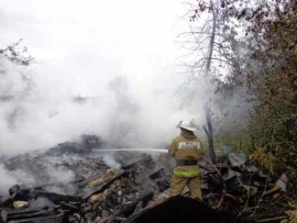 Пожар уничтожил жилой дом в Лысковском районе (ФОТО)
