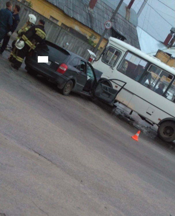 Пять человек пострадали в ДТП с автобусом в Балахне (ФОТО)