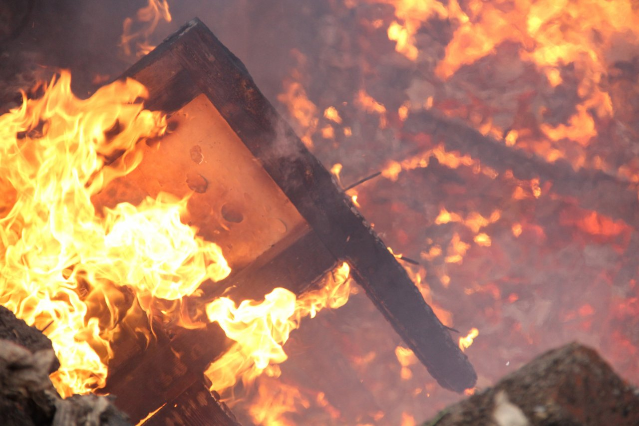 Склад с сеном сгорел в Лысковском районе ночью 2 сентября
