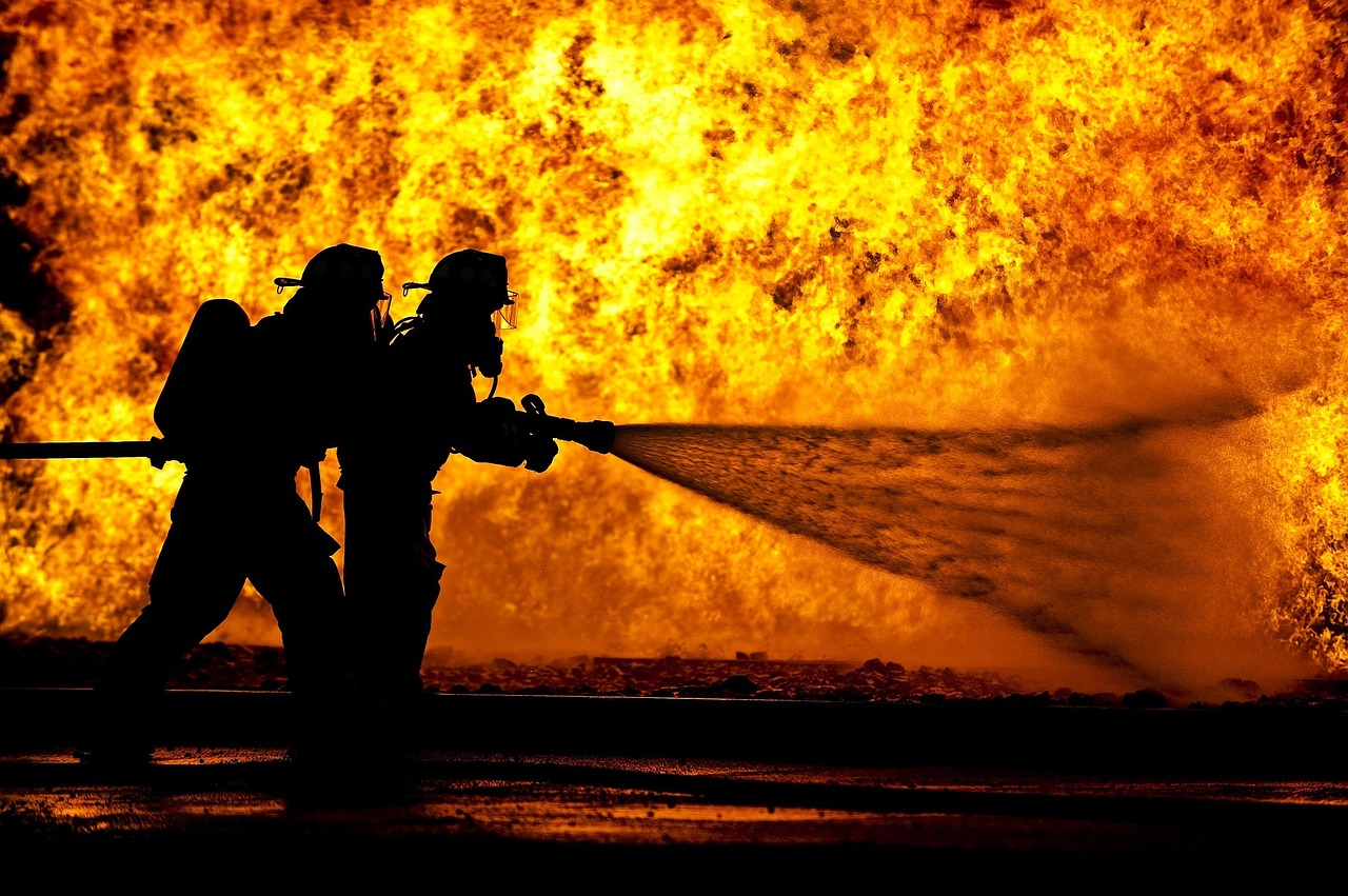 Дзержинец получил ожоги 45% тела из-за загоревшейся одежды
