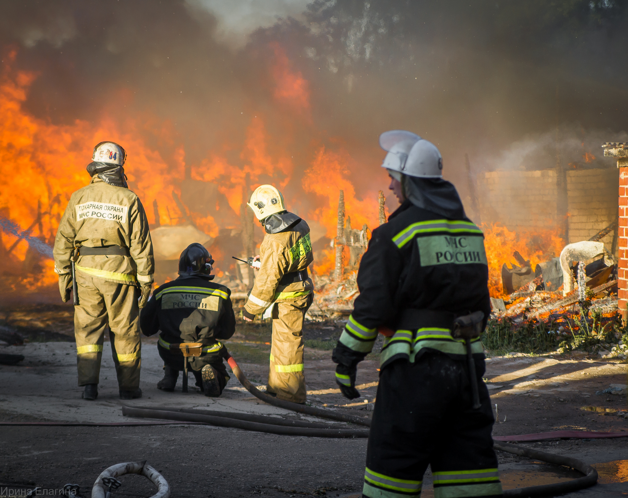Неизвестные подожгли пилораму в Краснобаковском районе