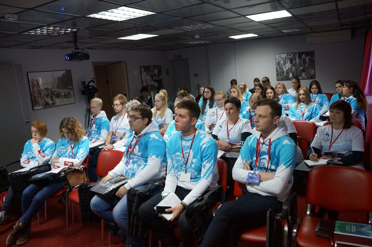 Более 200 волонтеров помогут в проведении проекта "Великие имена России"