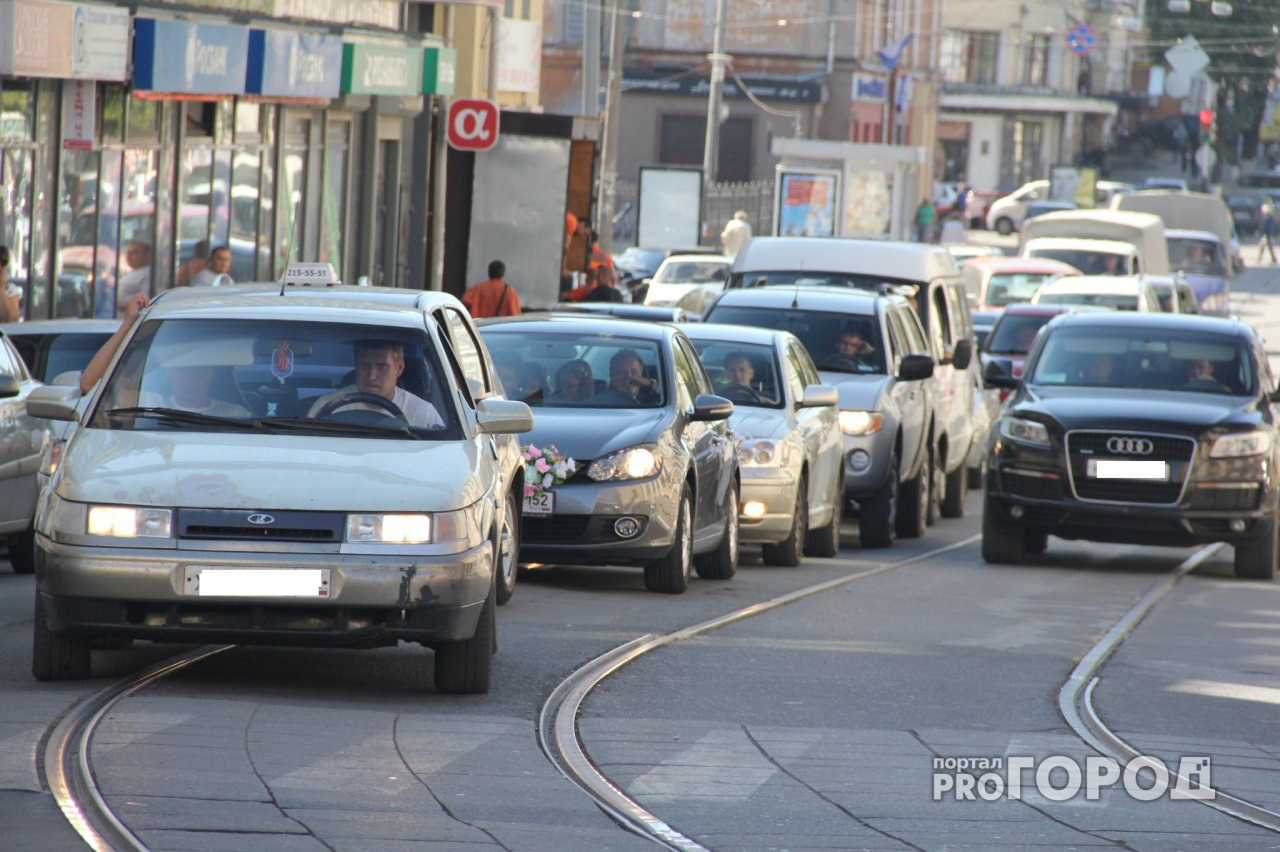 Движение транспорта ограничили на улице Рыбинской до 30 ноября
