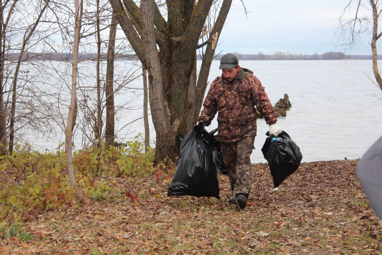 15 километров береговой линии Волги в Воротынском районе очистят от мусора