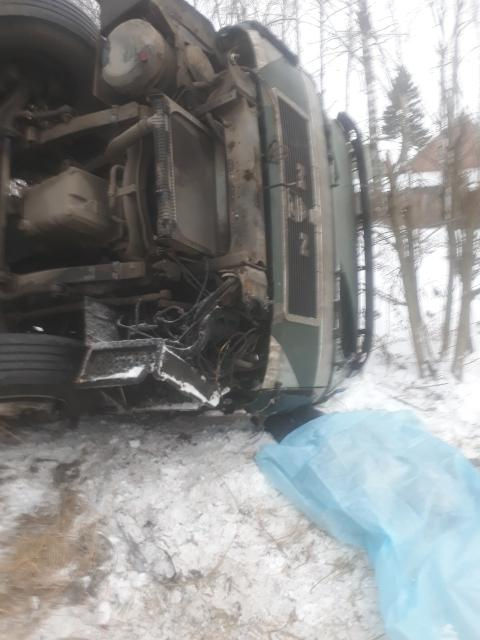 36-летний водитель большегруза погиб, опрокинувшись в кювет в Богородском районе (ФОТО)