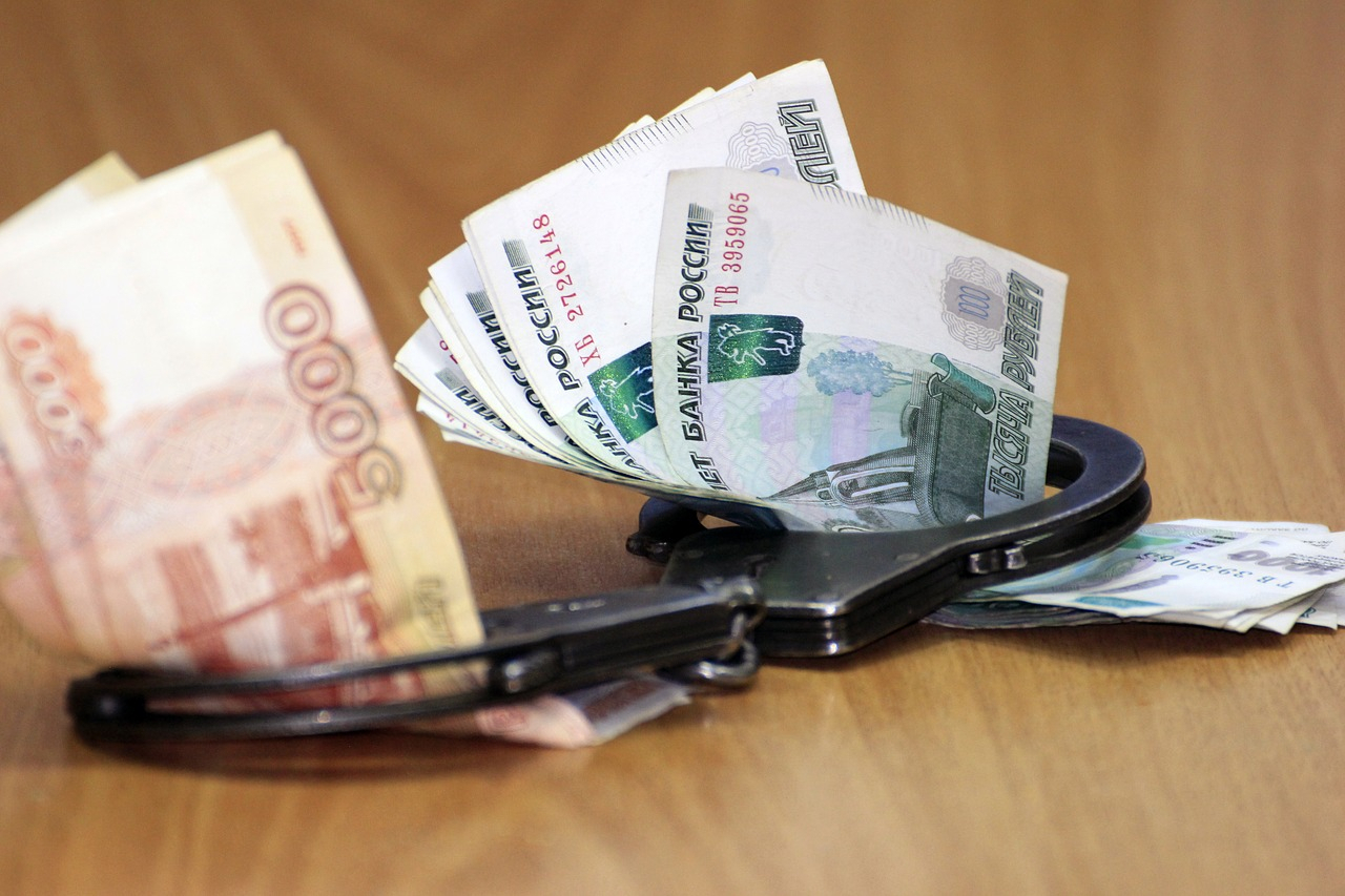 Житель Дзержинска попался на даче взятки в 20 тысяч рублей полицейскому