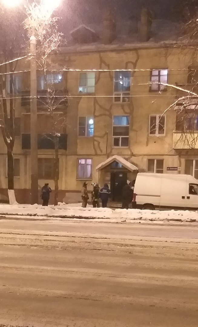 Тела трех человек нашли в квартире на улице Бекетова