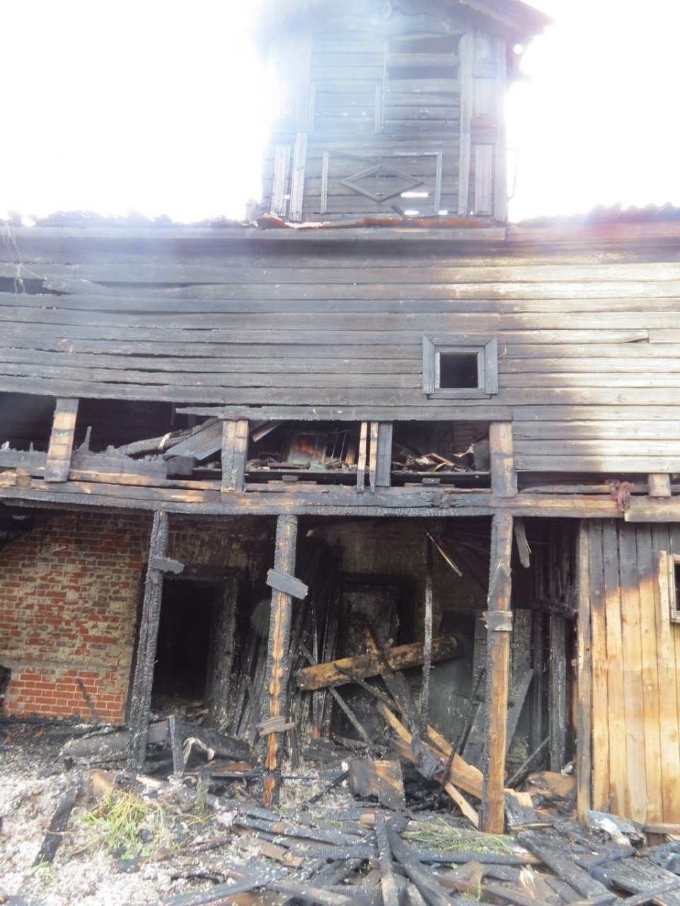 90-летняя женщина заживо сгорела в собственном доме в Павловском районе
