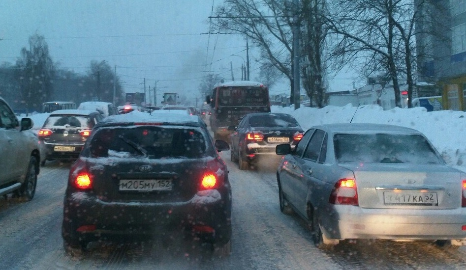 Десятибальные пробки сковали нижегородские дороги 7 февраля